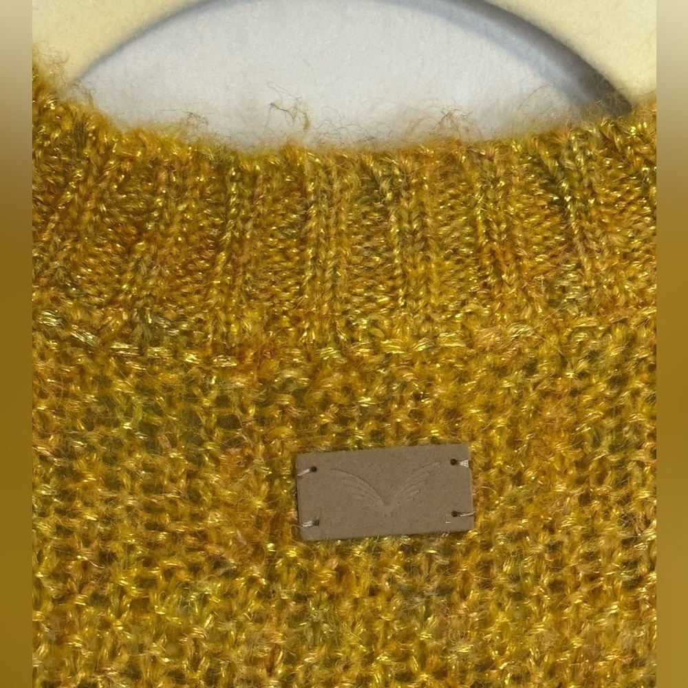 New Rapsodia Women’s Dolman Sleeve Amarillo Yellow Sweater Size S — image 6 of 8